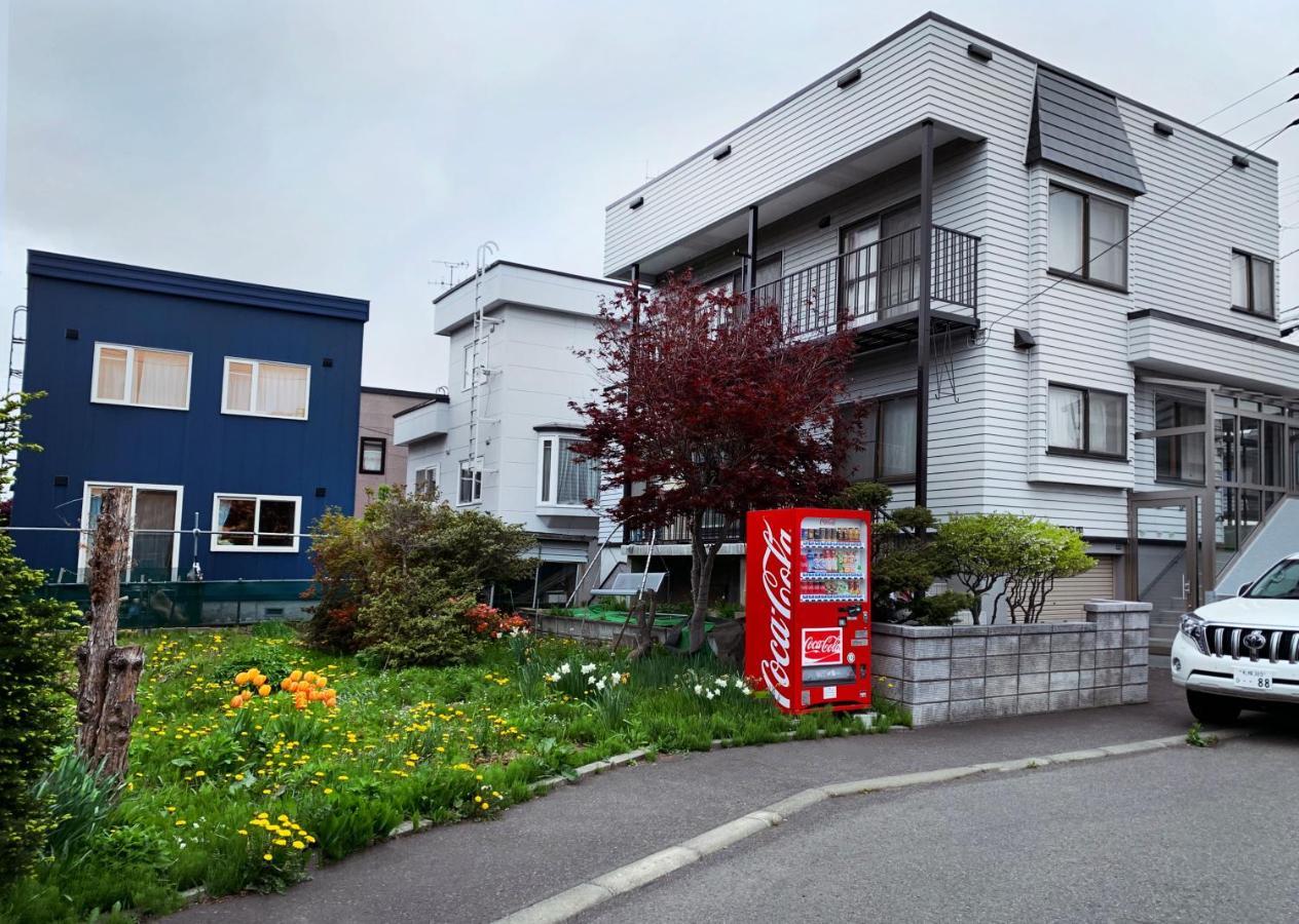 札幌市輝園アパートメント エクステリア 写真